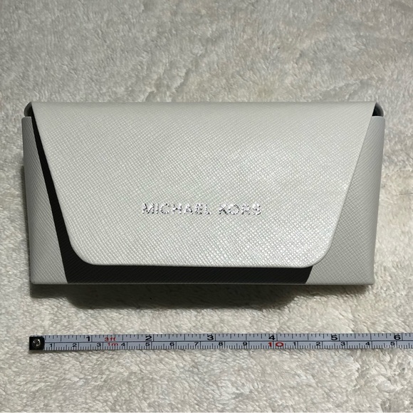 Michael Kors Case Eyeglasses Sunglasses Leather 6" White Hard Case - NICE - Picture 2 of 5